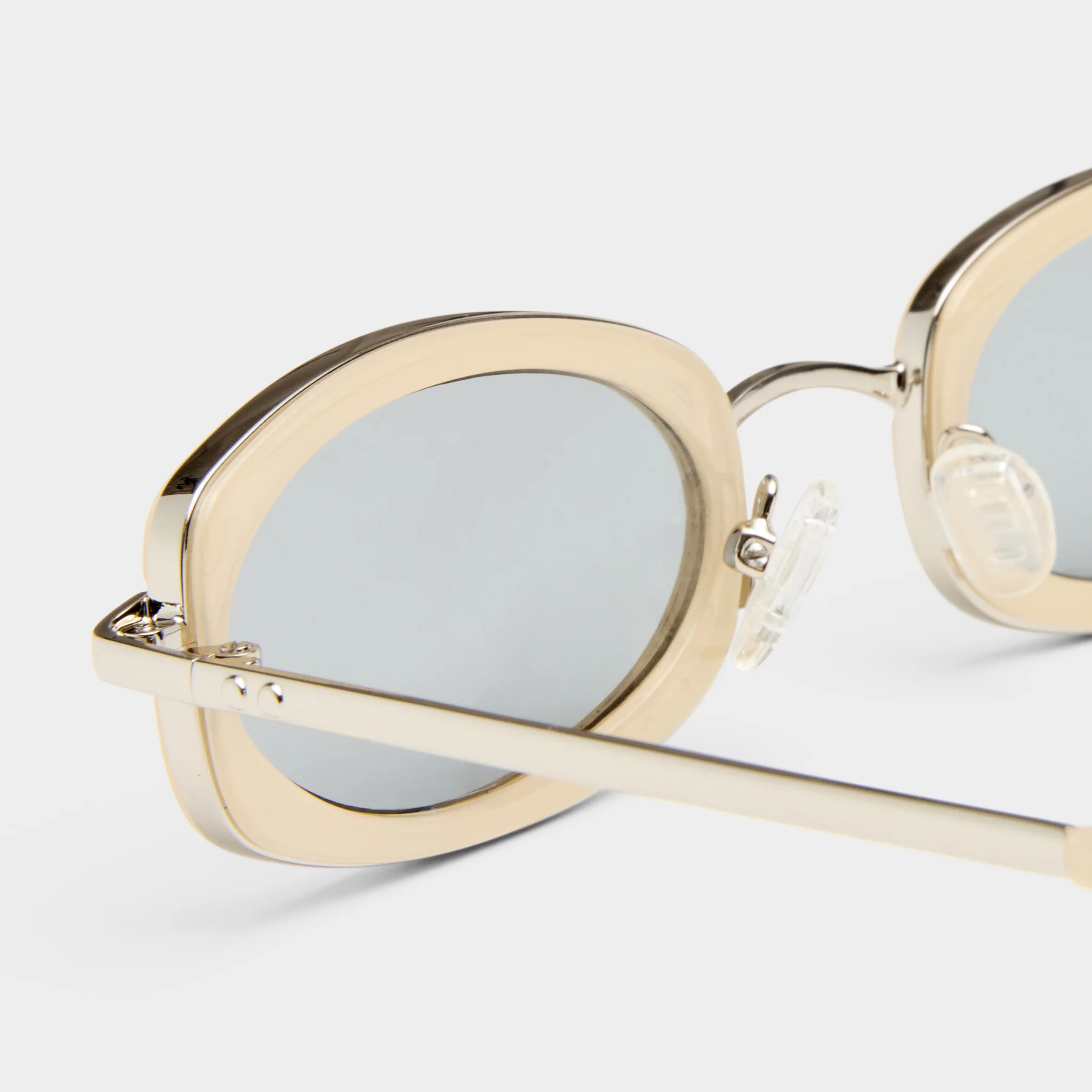 MECHARO | SILVER MILKY BUTTER - Image 4
