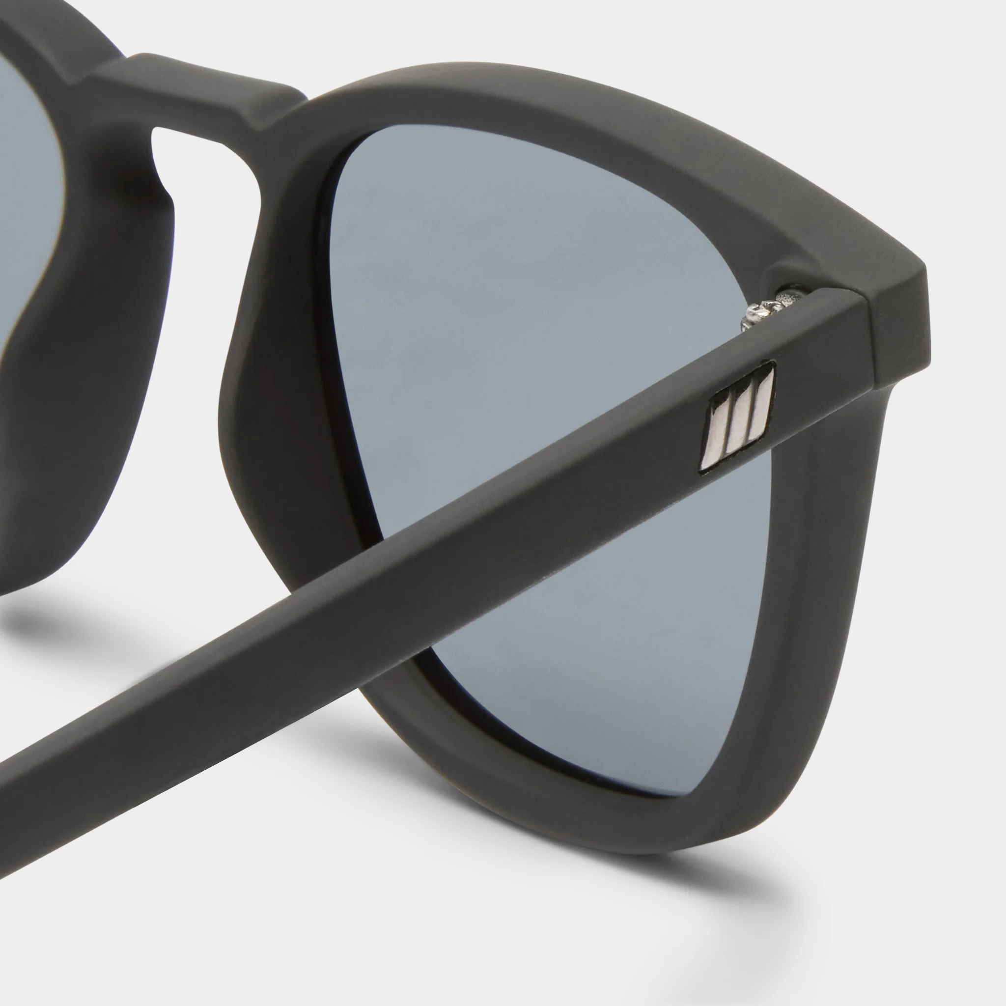 NO BIGGIE | BLACK RUBBER POLARISED - Image 4